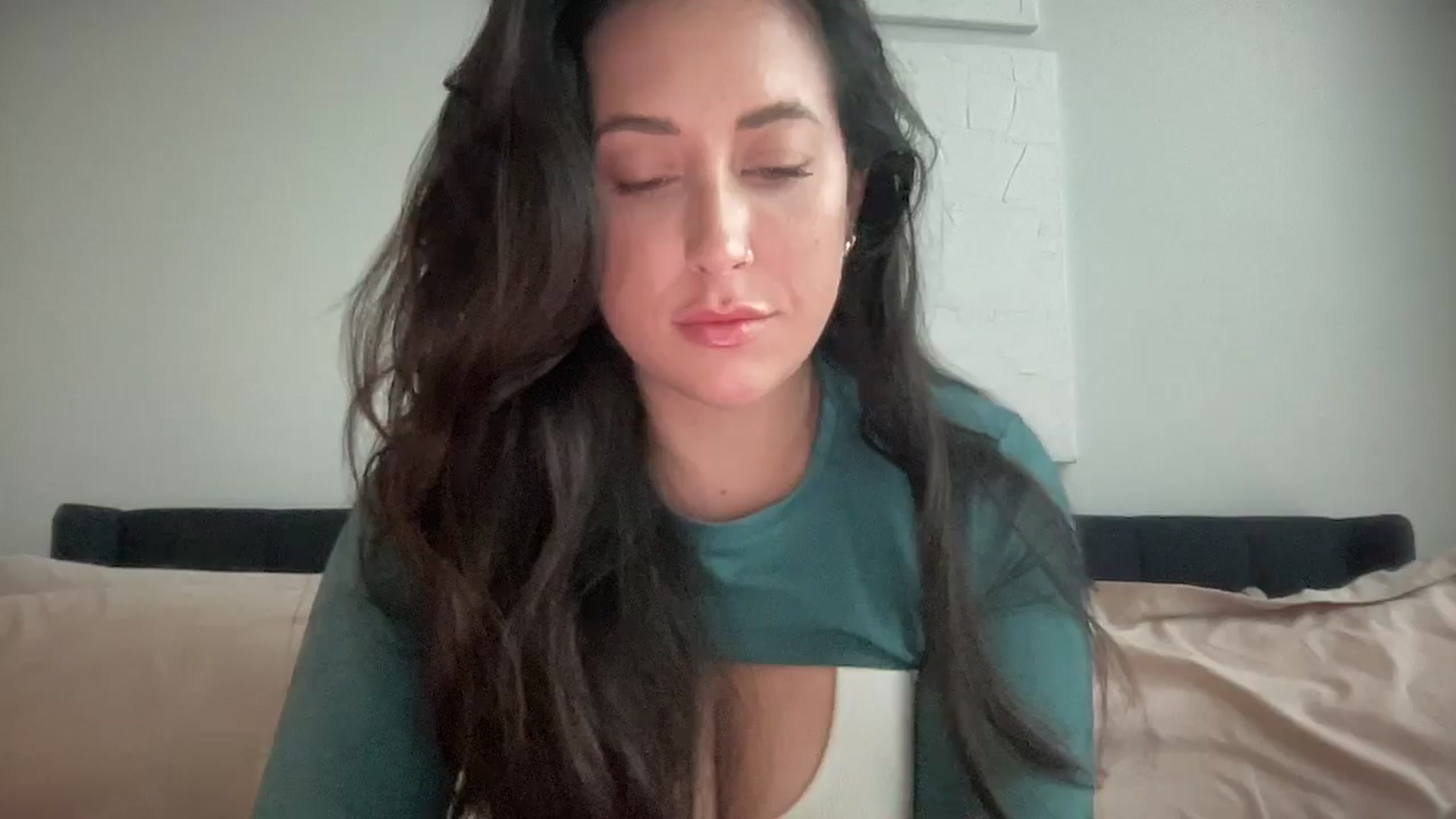 Gallery image thumbnail from EllaCakes's myfreecams stream on, 08/30/2024, 22:24 image 9 of 20