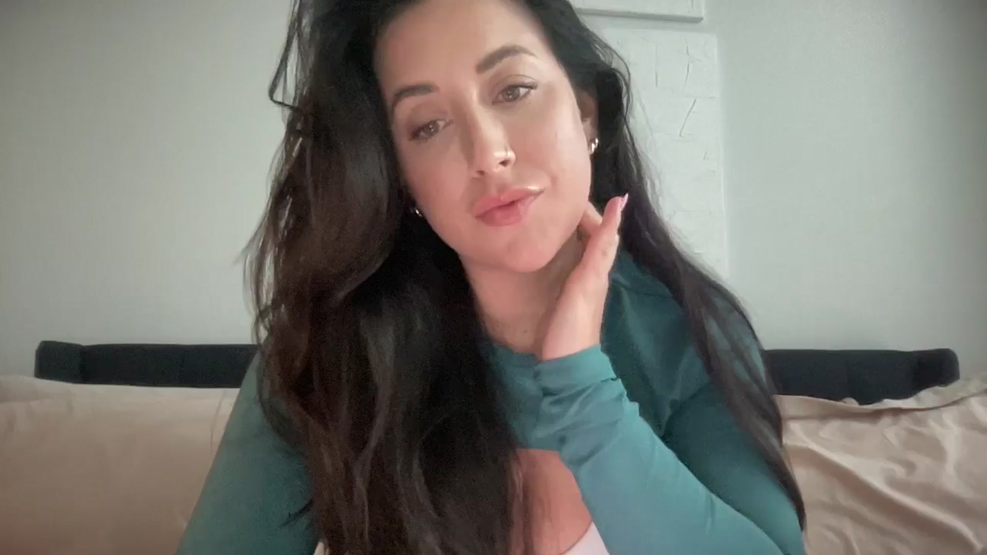 Gallery image thumbnail from EllaCakes's myfreecams stream on, 08/30/2024, 22:24 image 7 of 20