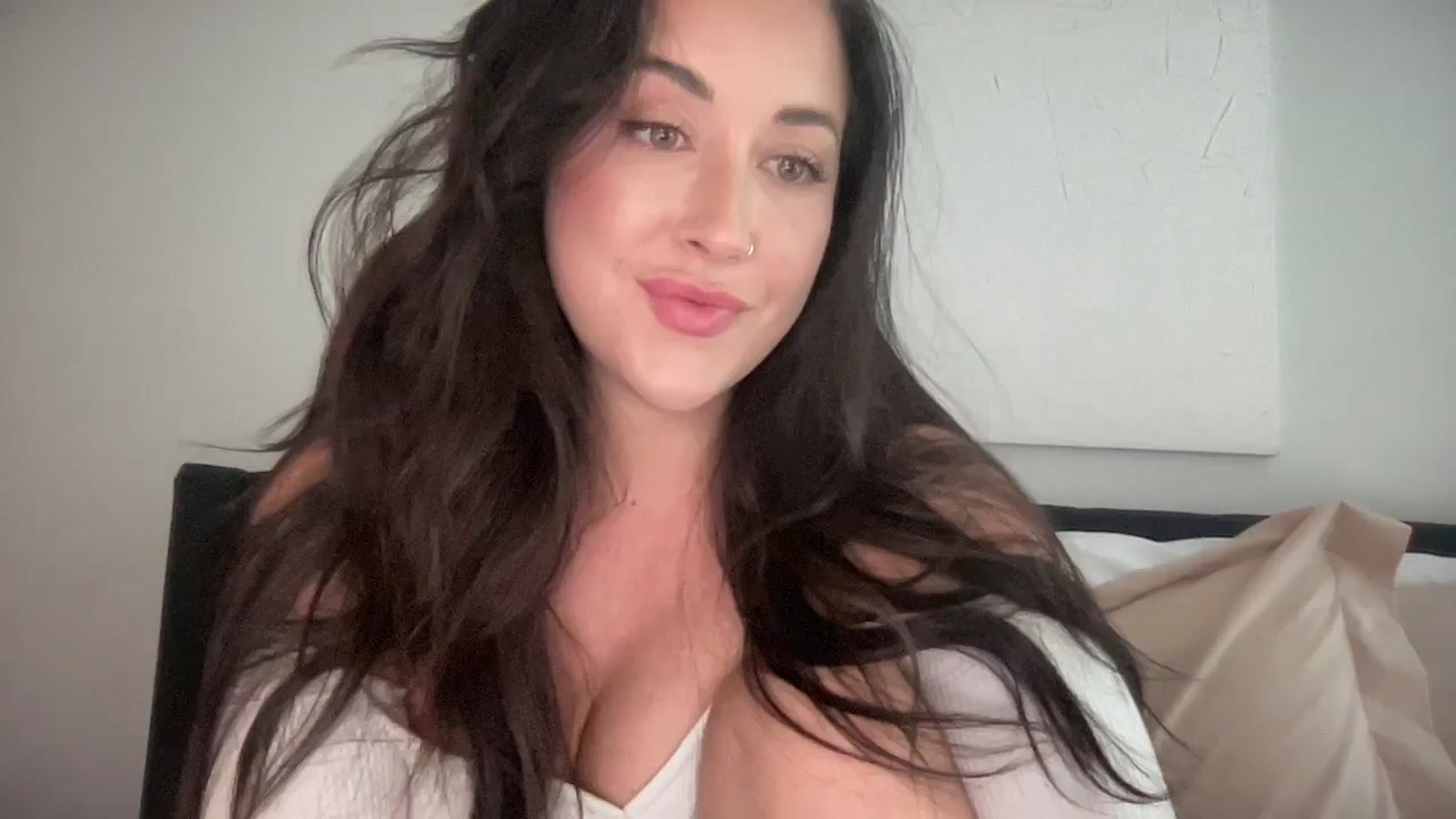 Gallery image thumbnail from EllaCakes's myfreecams stream on, 09/04/2024, 21:01 image 20 of 20