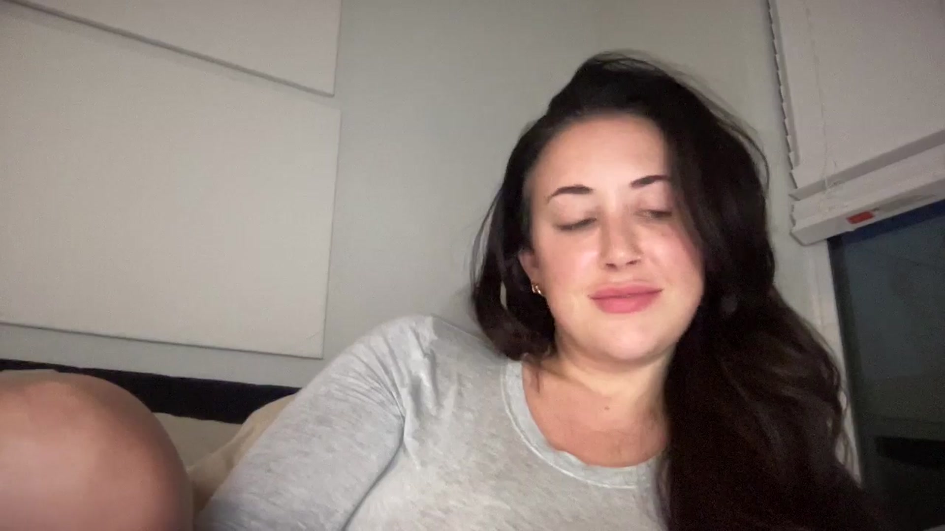 Gallery image thumbnail from EllaCakes's myfreecams stream on, 09/29/2024, 24:04 image 19 of 20