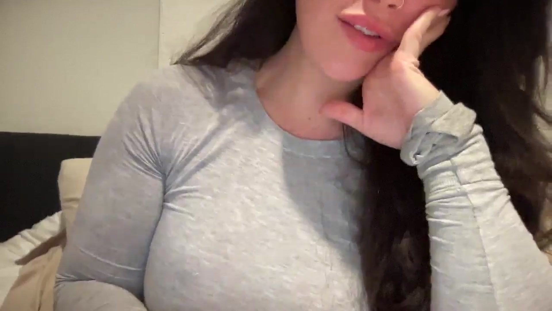 Gallery image thumbnail from EllaCakes's myfreecams stream on, 09/30/2024, 06:44 image 10 of 20