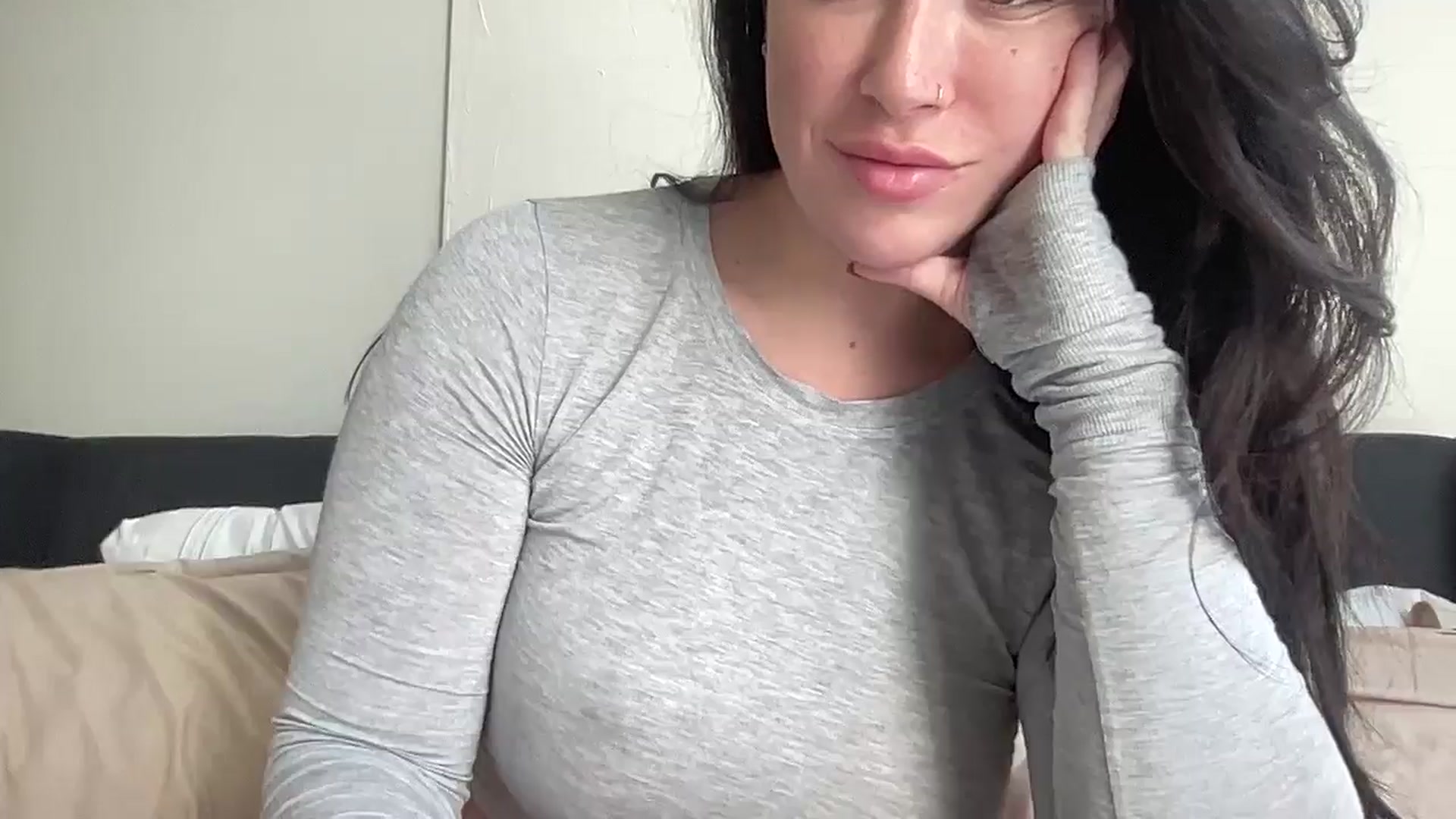 Gallery image thumbnail from EllaCakes's myfreecams stream on, 10/06/2024, 18:27 image 4 of 20