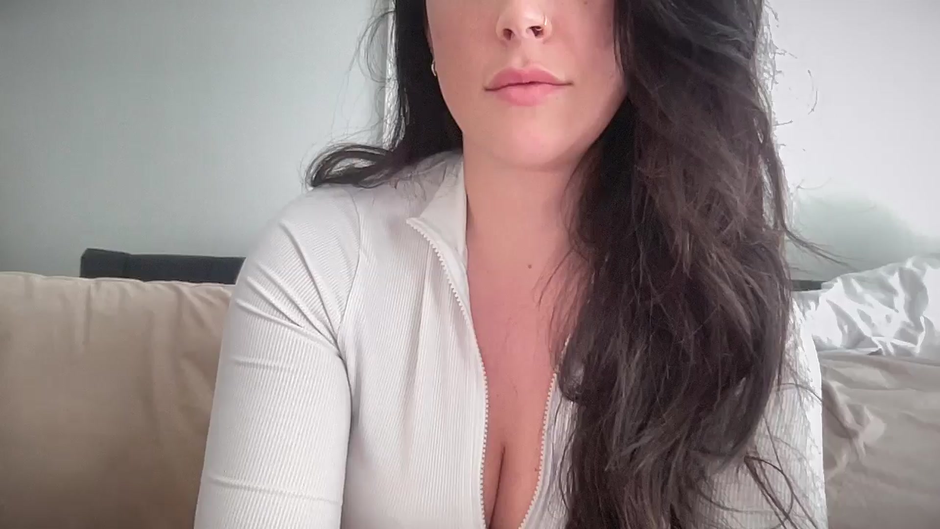 Gallery image thumbnail from EllaCakes's myfreecams stream on, 10/07/2024, 21:10 image 5 of 20