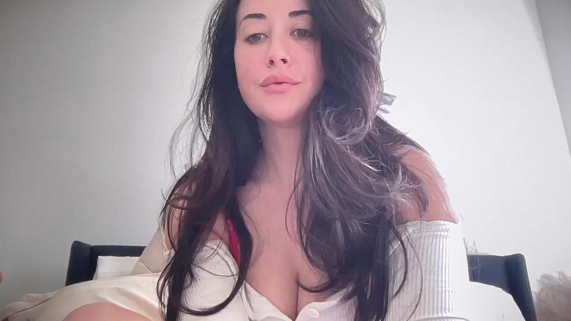 Gallery image thumbnail from EllaCakes's myfreecams stream on, 10/13/2024, 19:12 image 10 of 20