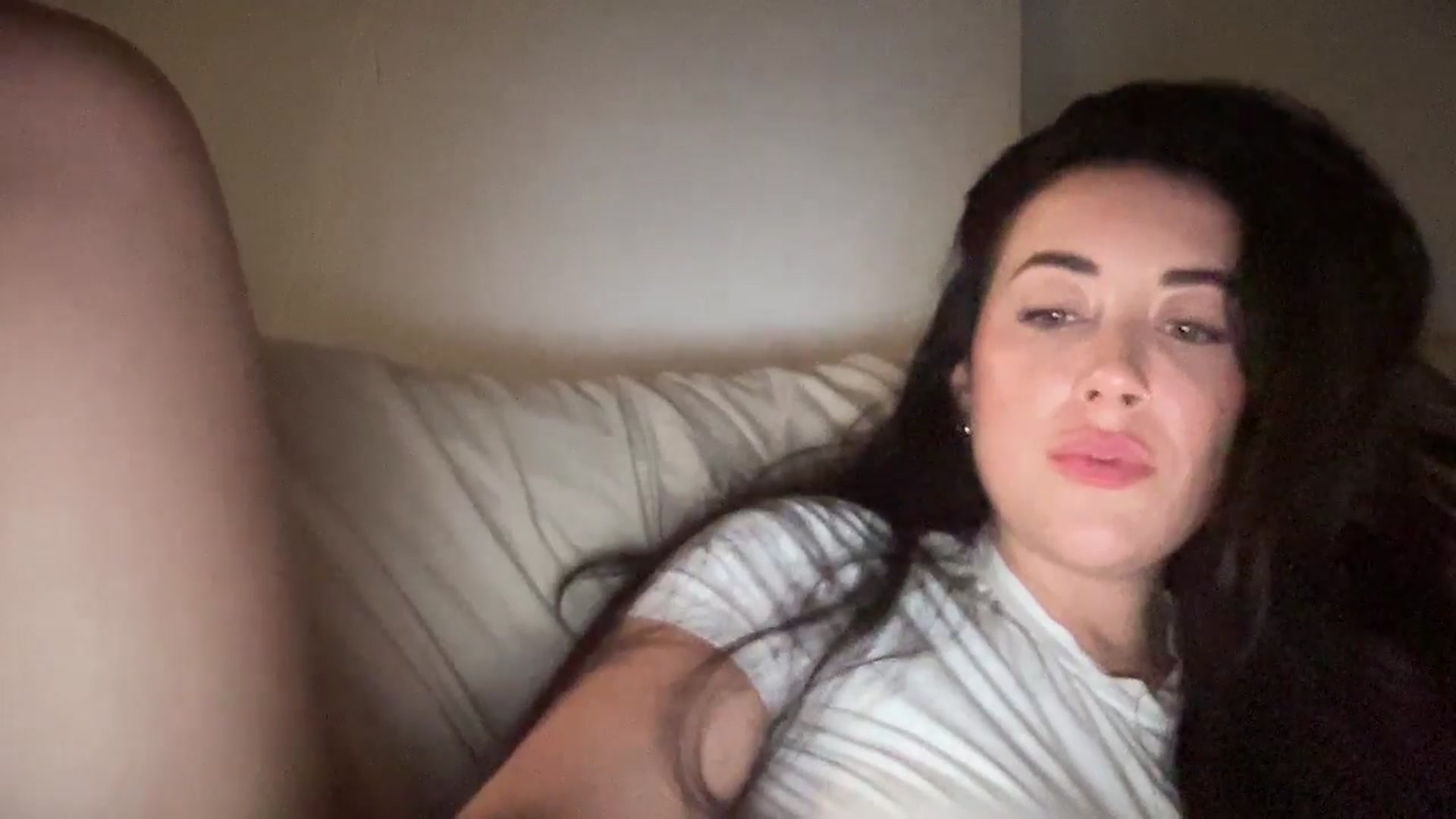 Gallery image thumbnail from EllaCakes's myfreecams stream on, 10/29/2024, 04:35 image 18 of 20