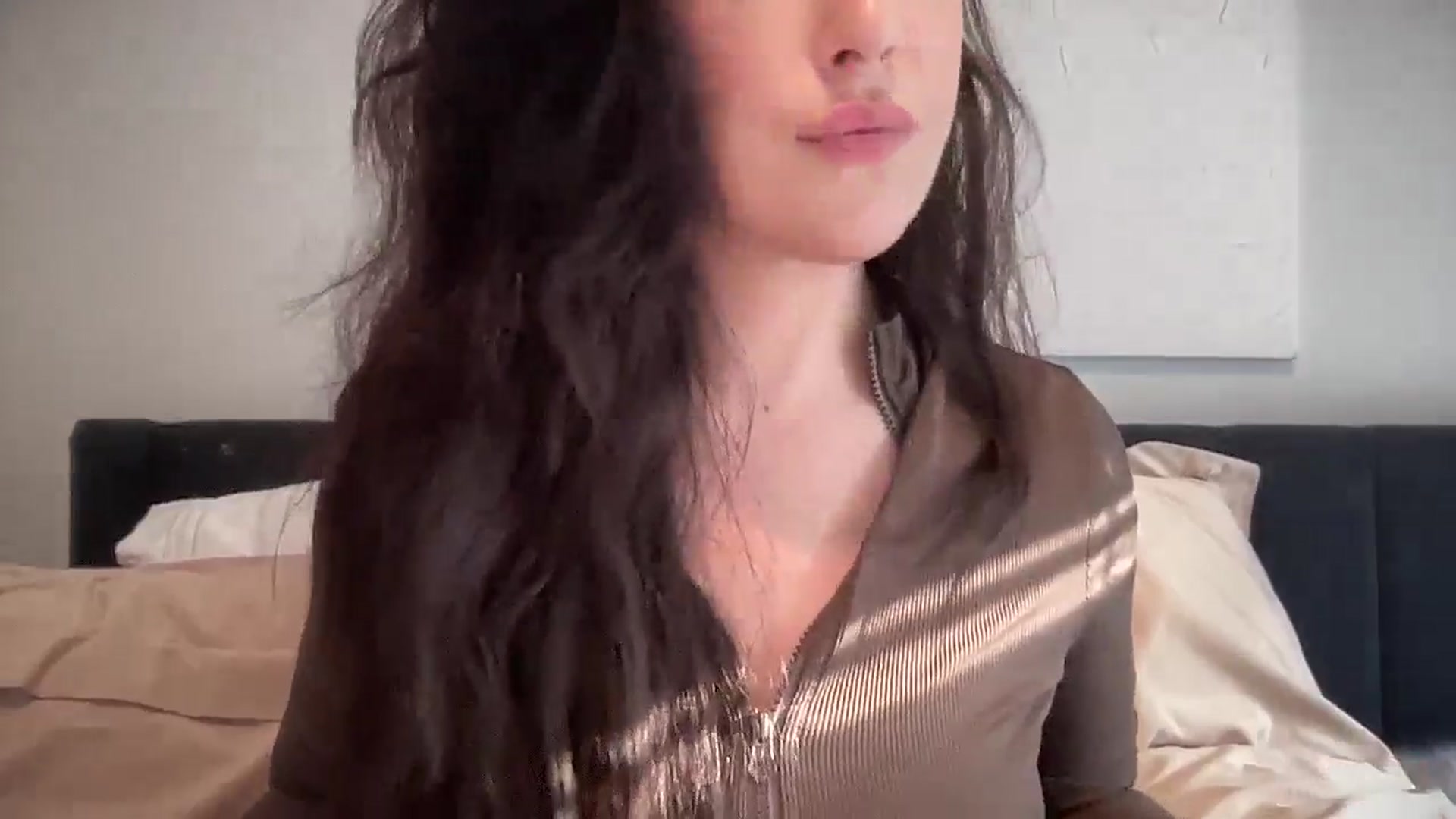 Gallery image thumbnail from EllaCakes's myfreecams stream on, 10/29/2024, 21:23 image 15 of 20