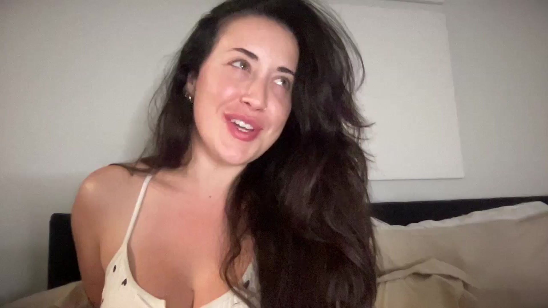Gallery image thumbnail from EllaCakes's myfreecams stream on, 11/13/2024, 05:51 image 14 of 20