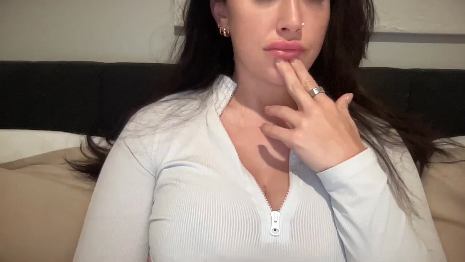 Gallery image thumbnail from EllaCakes's myfreecams stream on, 11/14/2024, 22:22 image 18 of 20