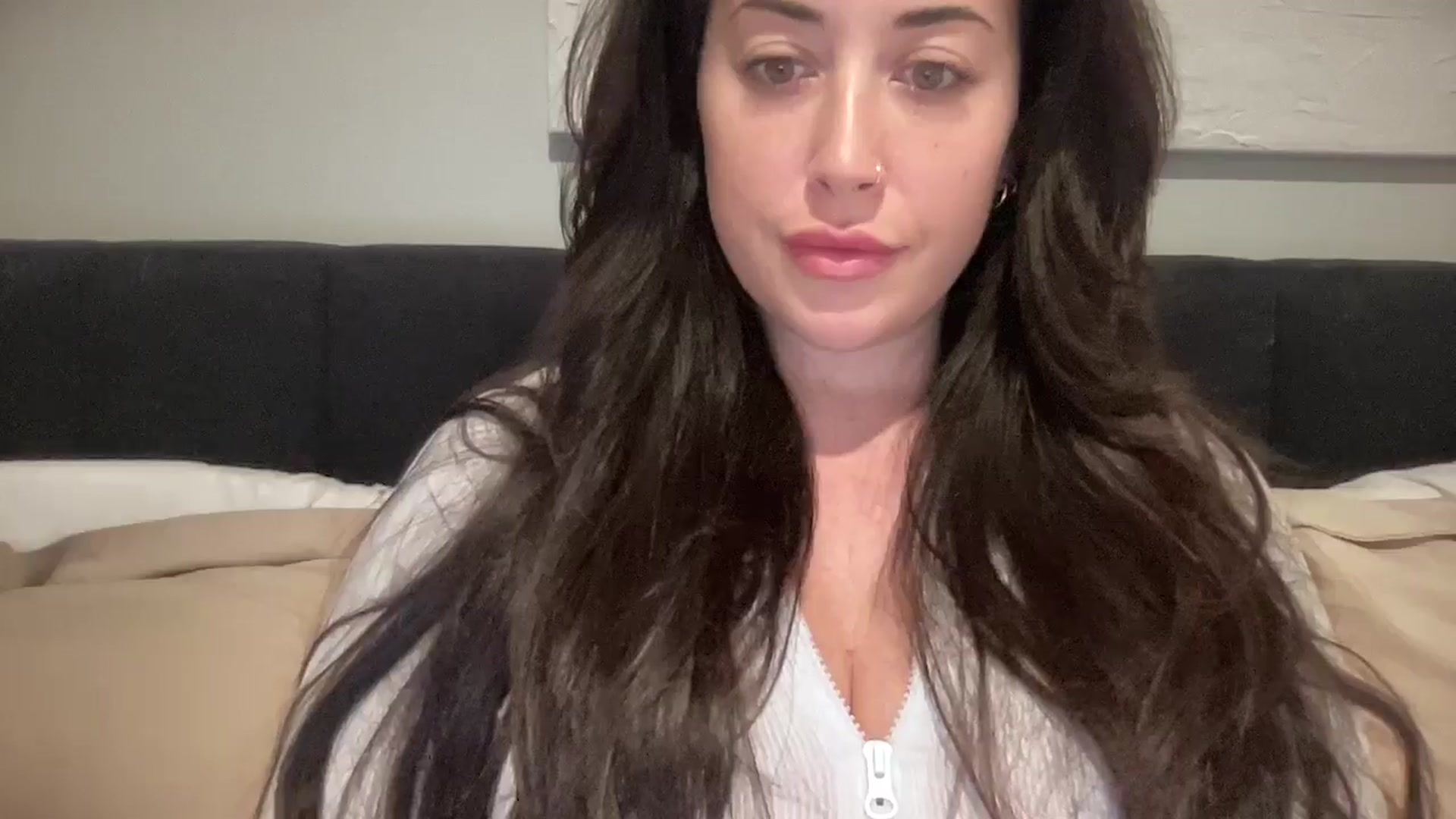Gallery image thumbnail from EllaCakes's myfreecams stream on, 11/14/2024, 22:42 image 19 of 20