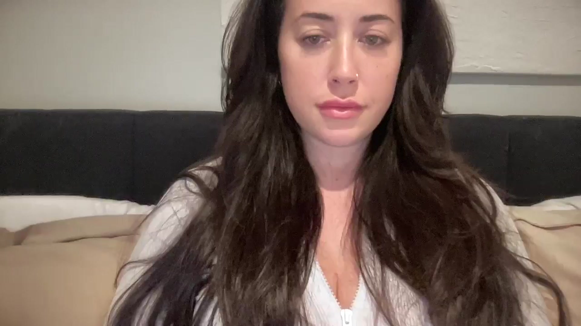 Gallery image thumbnail from EllaCakes's myfreecams stream on, 11/14/2024, 22:42 image 17 of 20