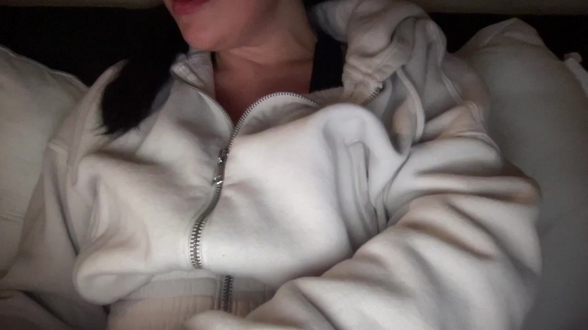 Gallery image thumbnail from EllaCakes's myfreecams stream on, 11/18/2024, 06:00 image 1 of 20