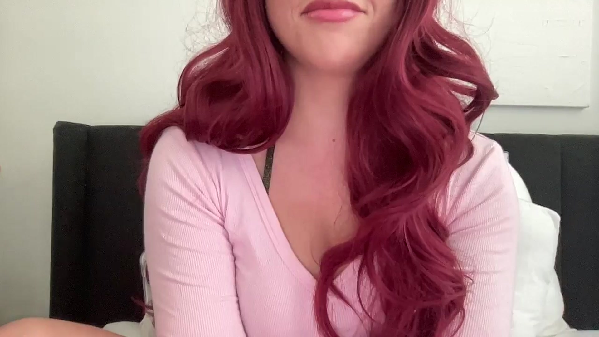Gallery image thumbnail from EllaCakes's myfreecams stream on, 11/18/2024, 21:49 image 2 of 20