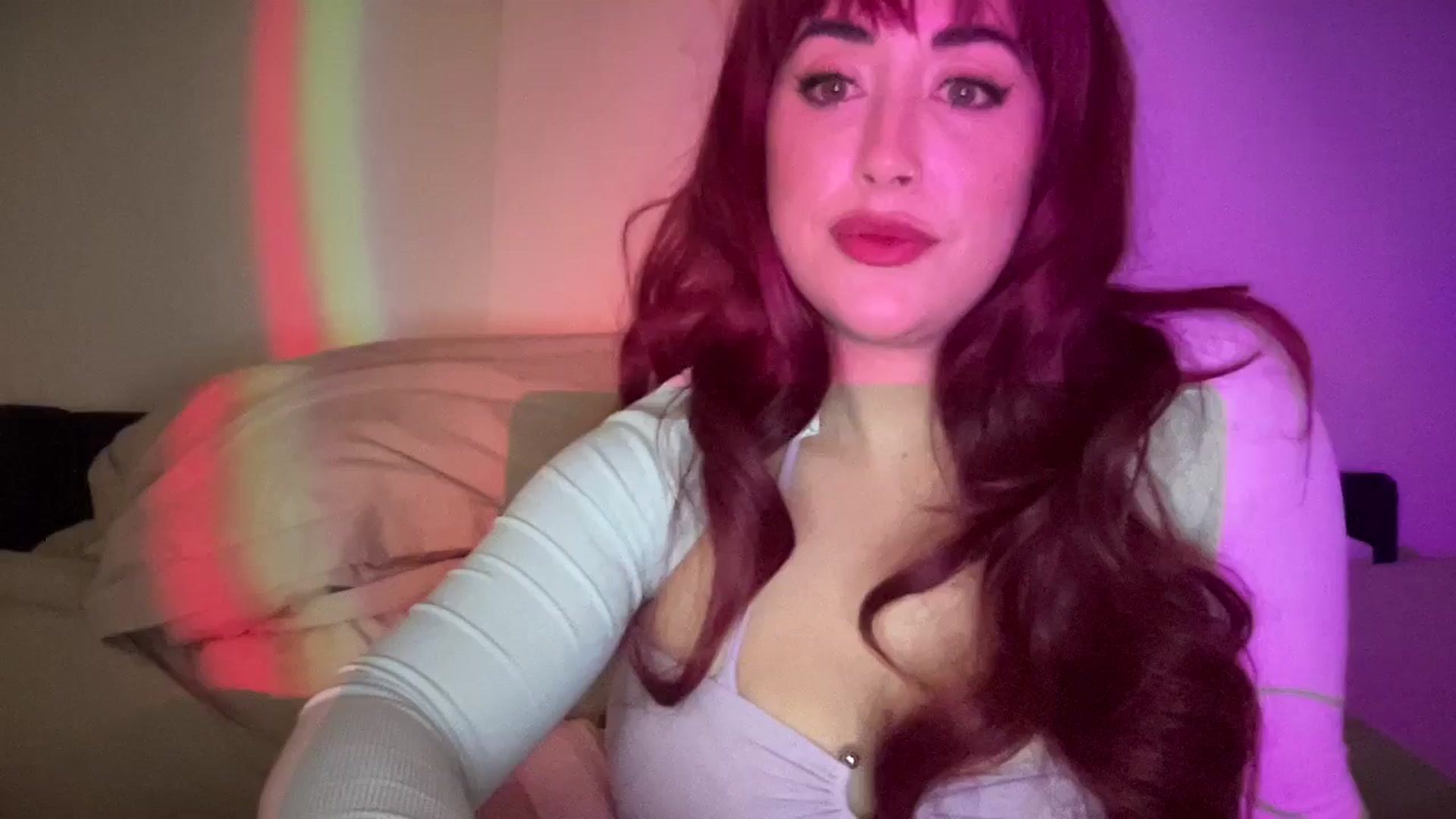 Gallery image thumbnail from EllaCakes's myfreecams stream on, 11/20/2024, 01:54 image 1 of 20