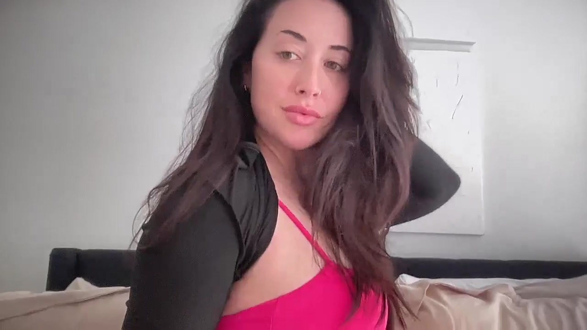 Gallery image thumbnail from EllaCakes's myfreecams stream on, 11/24/2024, 21:18 image 2 of 20