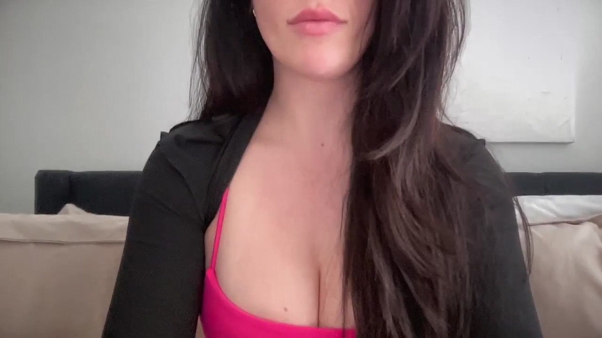 Gallery image thumbnail from EllaCakes's myfreecams stream on, 11/24/2024, 21:18 image 7 of 20