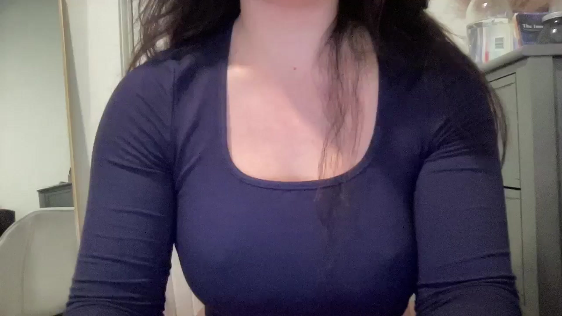 Gallery image thumbnail from EllaCakes's myfreecams stream on, 12/16/2024, 21:49 image 4 of 20