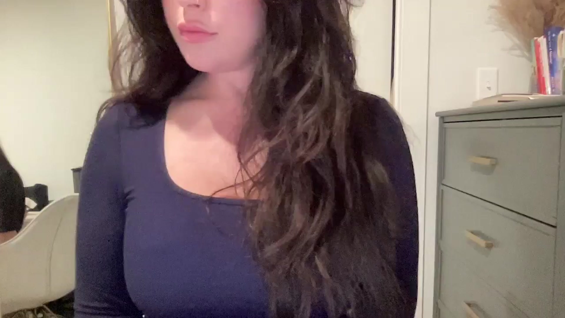 Gallery image thumbnail from EllaCakes's myfreecams stream on, 12/16/2024, 22:48 image 15 of 20