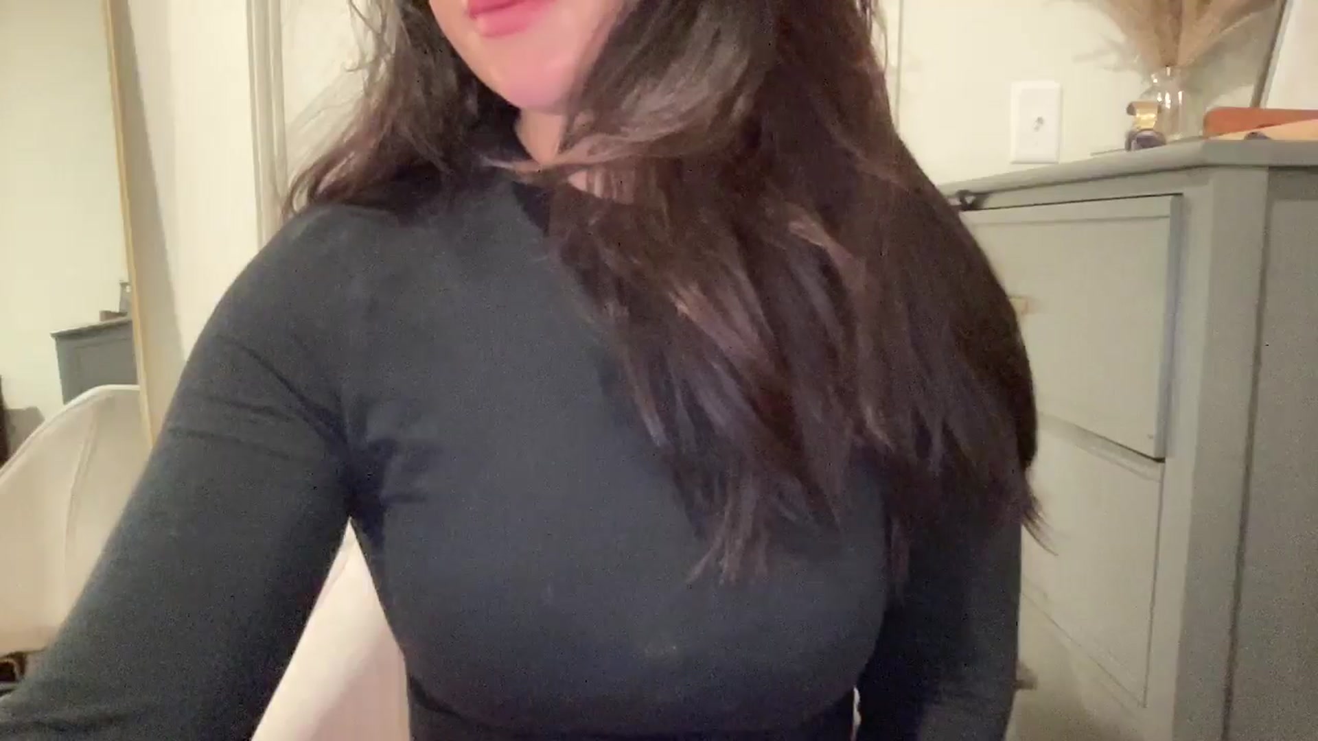Gallery image thumbnail from EllaCakes's myfreecams stream on, 12/27/2024, 03:16 image 18 of 20