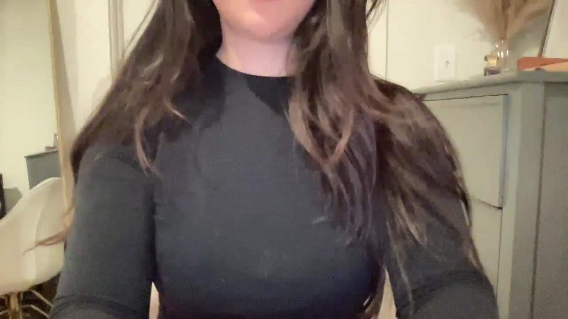 Gallery image thumbnail from EllaCakes's myfreecams stream on, 12/27/2024, 03:16 image 7 of 20