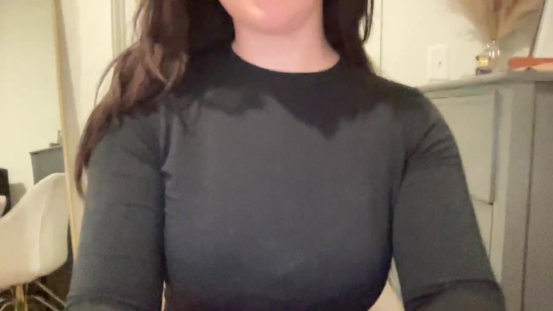 Gallery image thumbnail from EllaCakes's myfreecams stream on, 12/27/2024, 03:16 image 5 of 20