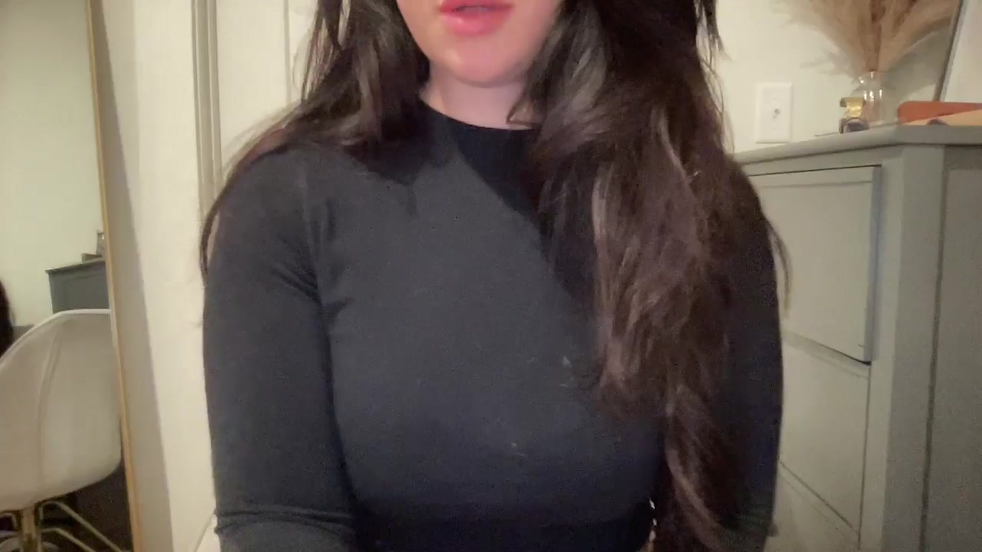 Gallery image thumbnail from EllaCakes's myfreecams stream on, 12/27/2024, 03:16 image 11 of 20