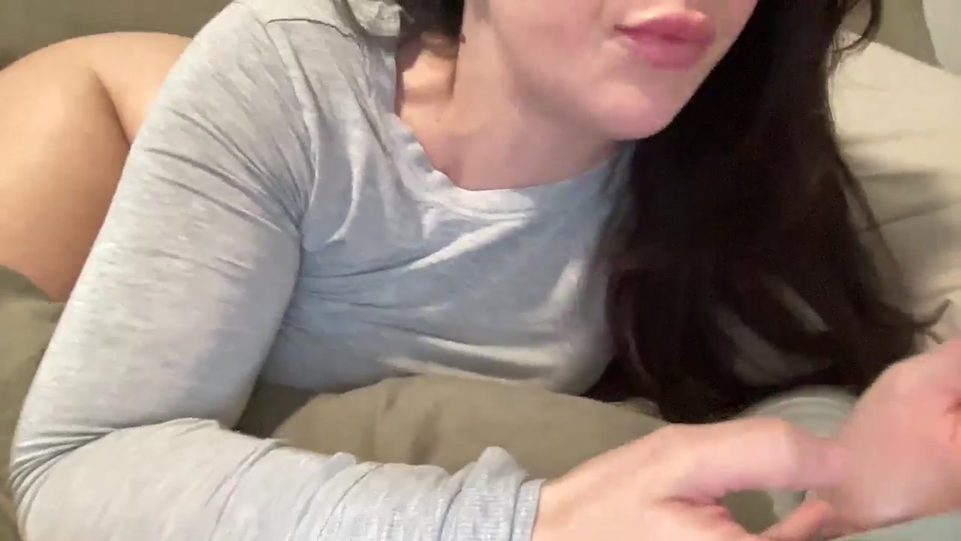 Gallery image thumbnail from EllaCakes's myfreecams stream on, 01/22/2025, 18:04 image 16 of 20