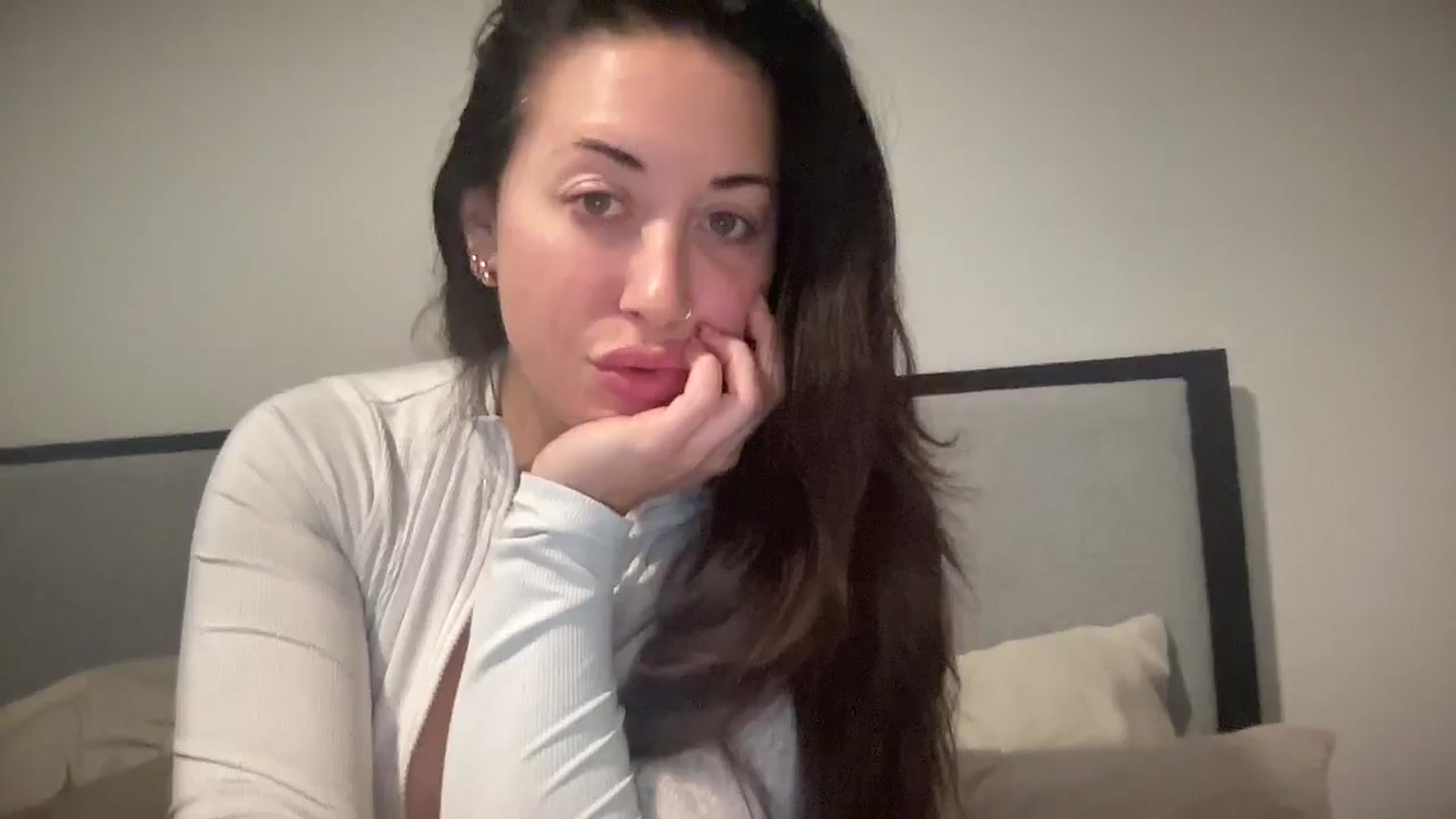 Gallery image thumbnail from EllaCakes's myfreecams stream on, 01/27/2025, 18:27 image 9 of 20