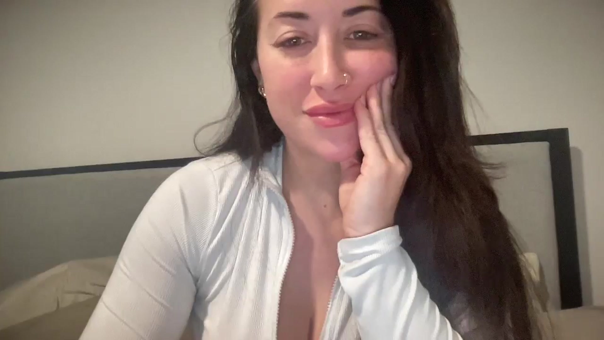 Gallery image thumbnail from EllaCakes's myfreecams stream on, 01/27/2025, 18:27 image 19 of 20