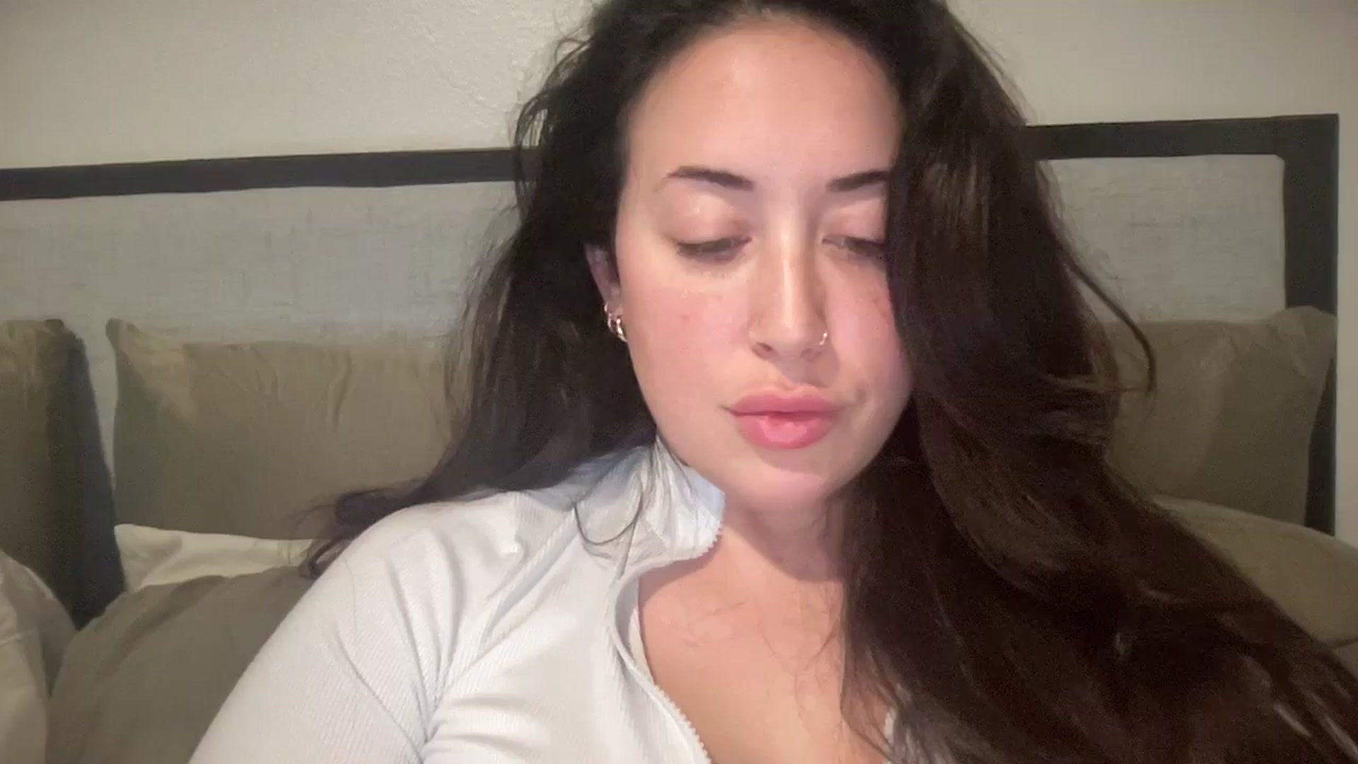 Gallery image thumbnail from EllaCakes's myfreecams stream on, 01/29/2025, 18:05 image 20 of 20