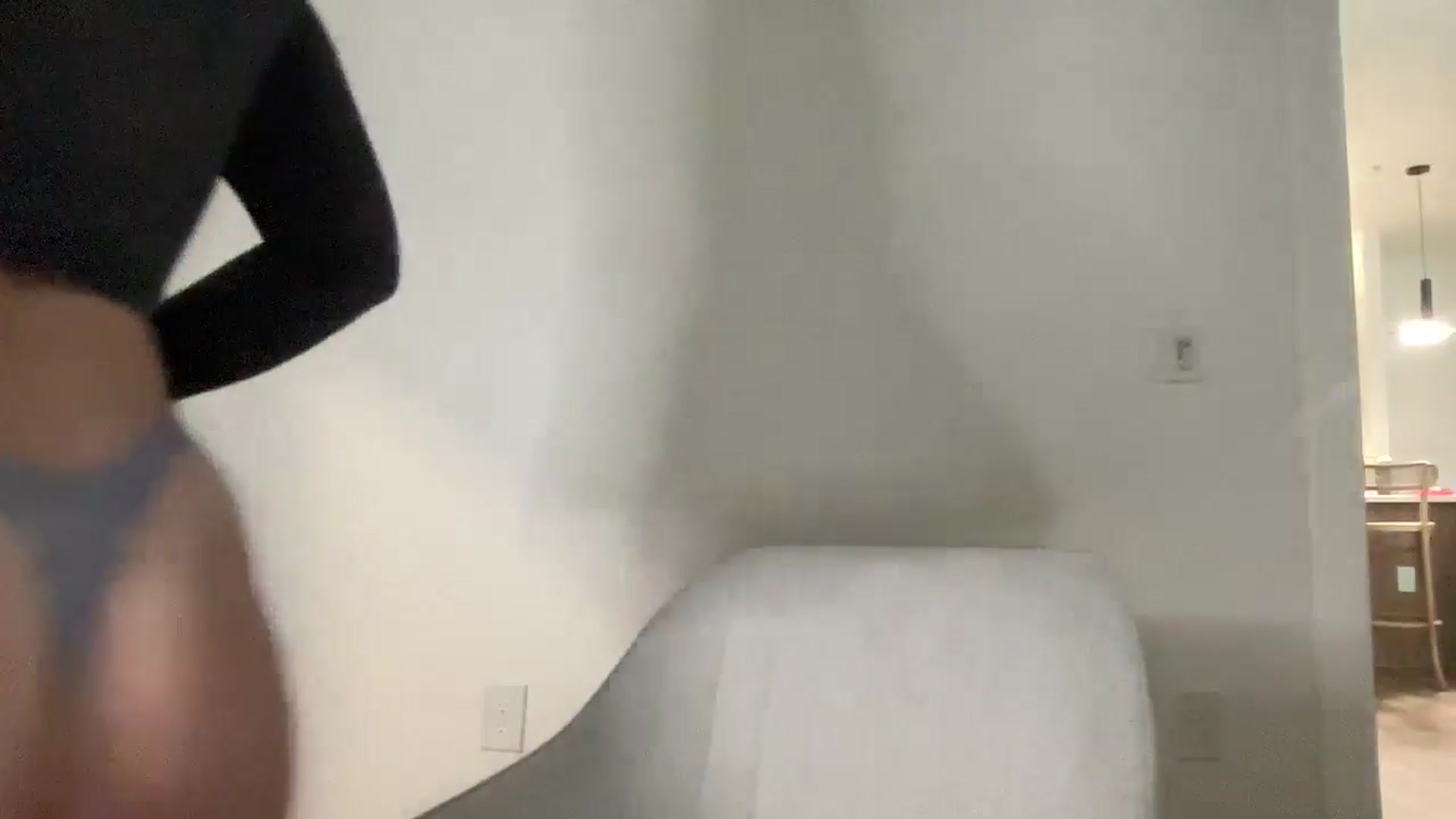 Gallery image thumbnail from EllaCakes's myfreecams stream on, 01/30/2025, 18:40 image 12 of 20