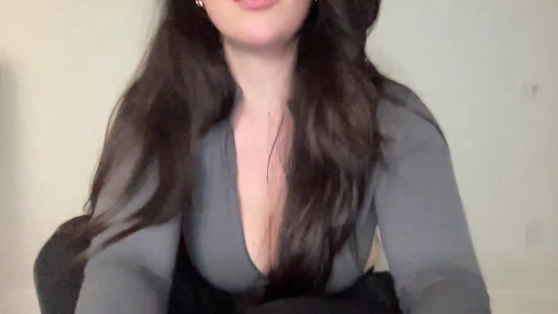 Gallery image thumbnail from EllaCakes's myfreecams stream on, 01/30/2025, 21:53 image 10 of 20