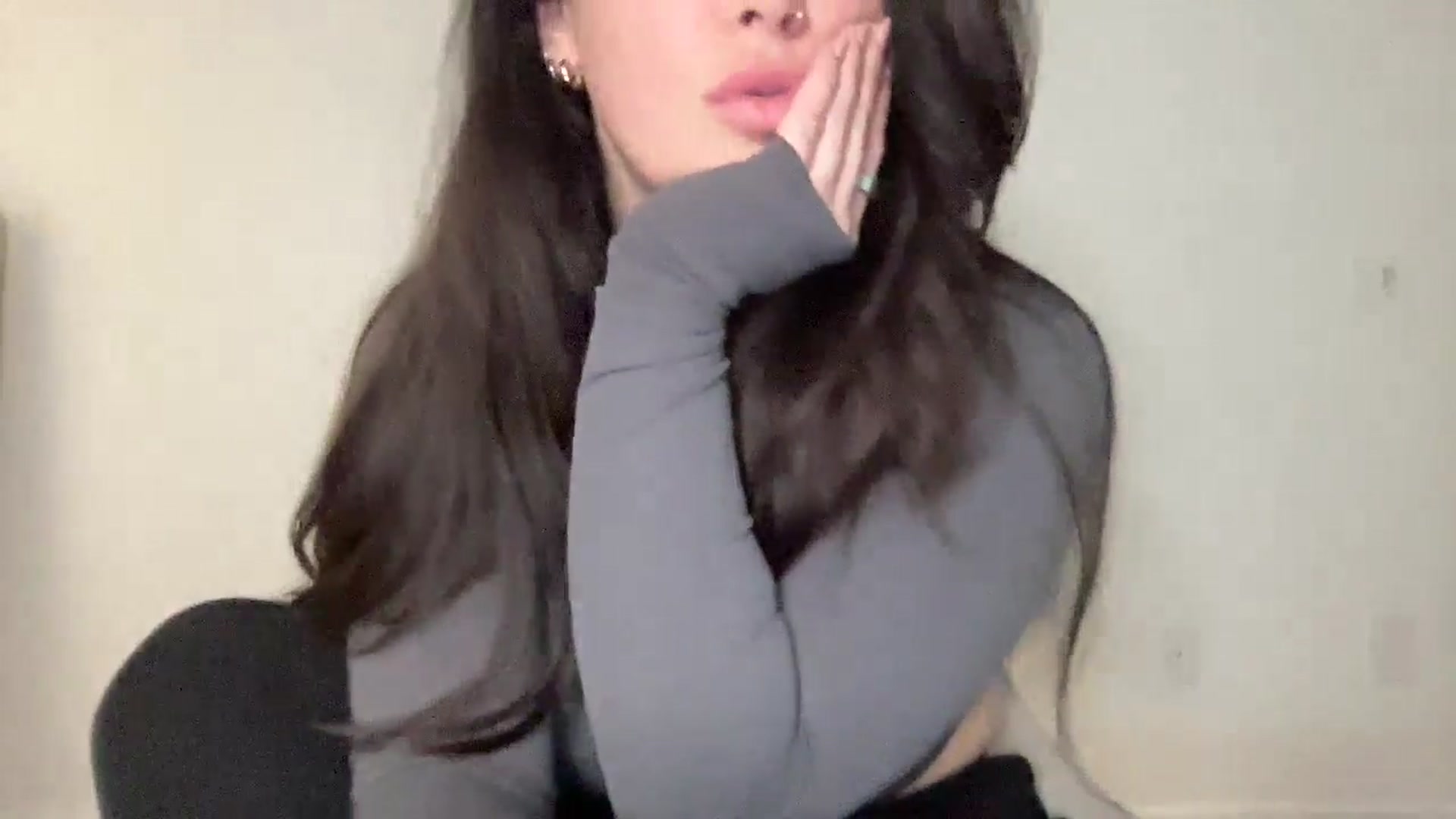Gallery image thumbnail from EllaCakes's myfreecams stream on, 01/30/2025, 21:53 image 11 of 20