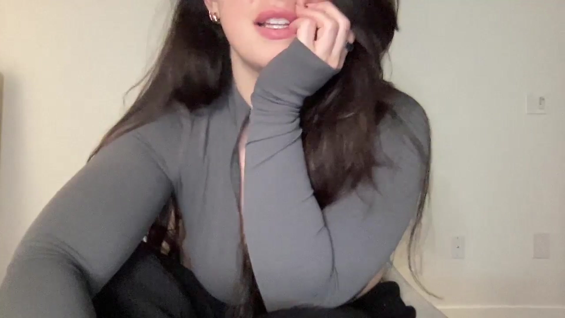 Gallery image thumbnail from EllaCakes's myfreecams stream on, 01/30/2025, 21:53 image 8 of 20