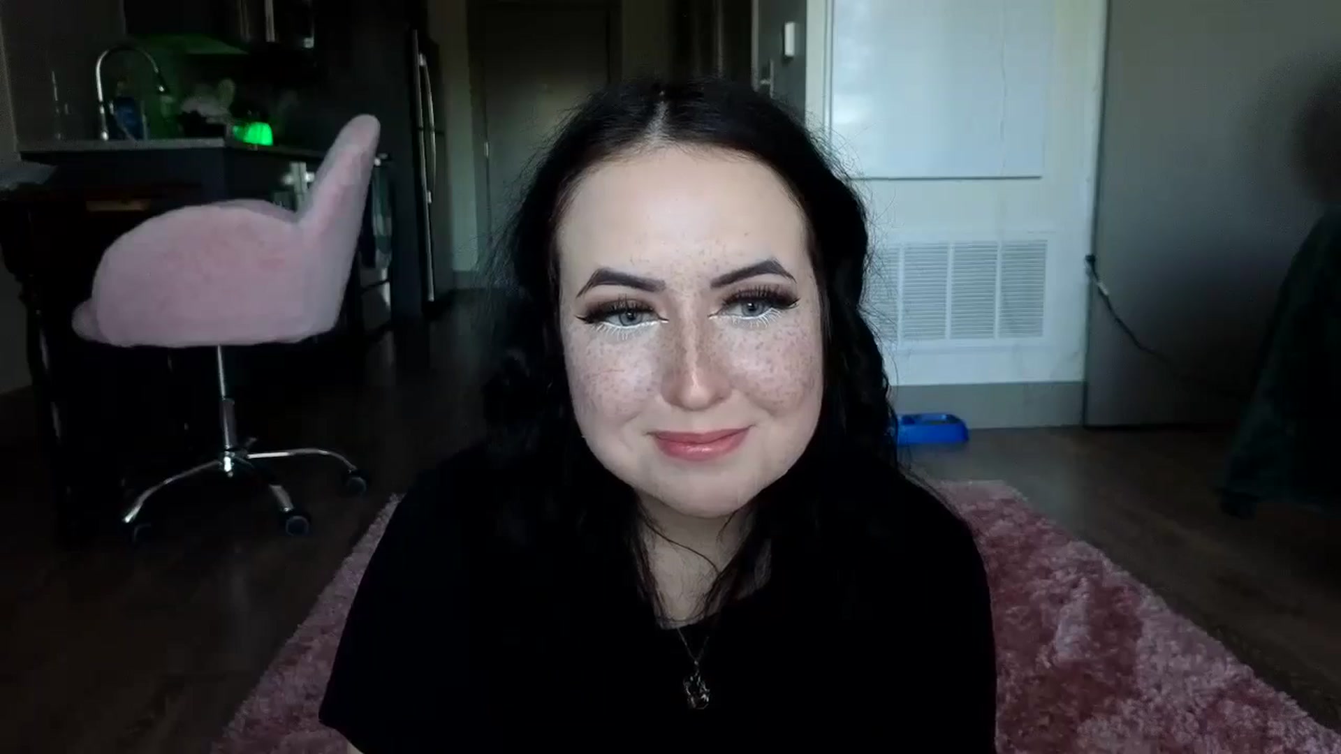 Gallery image thumbnail from EllaEverglow's myfreecams stream on, 07/14/2024, 24:17 image 11 of 20