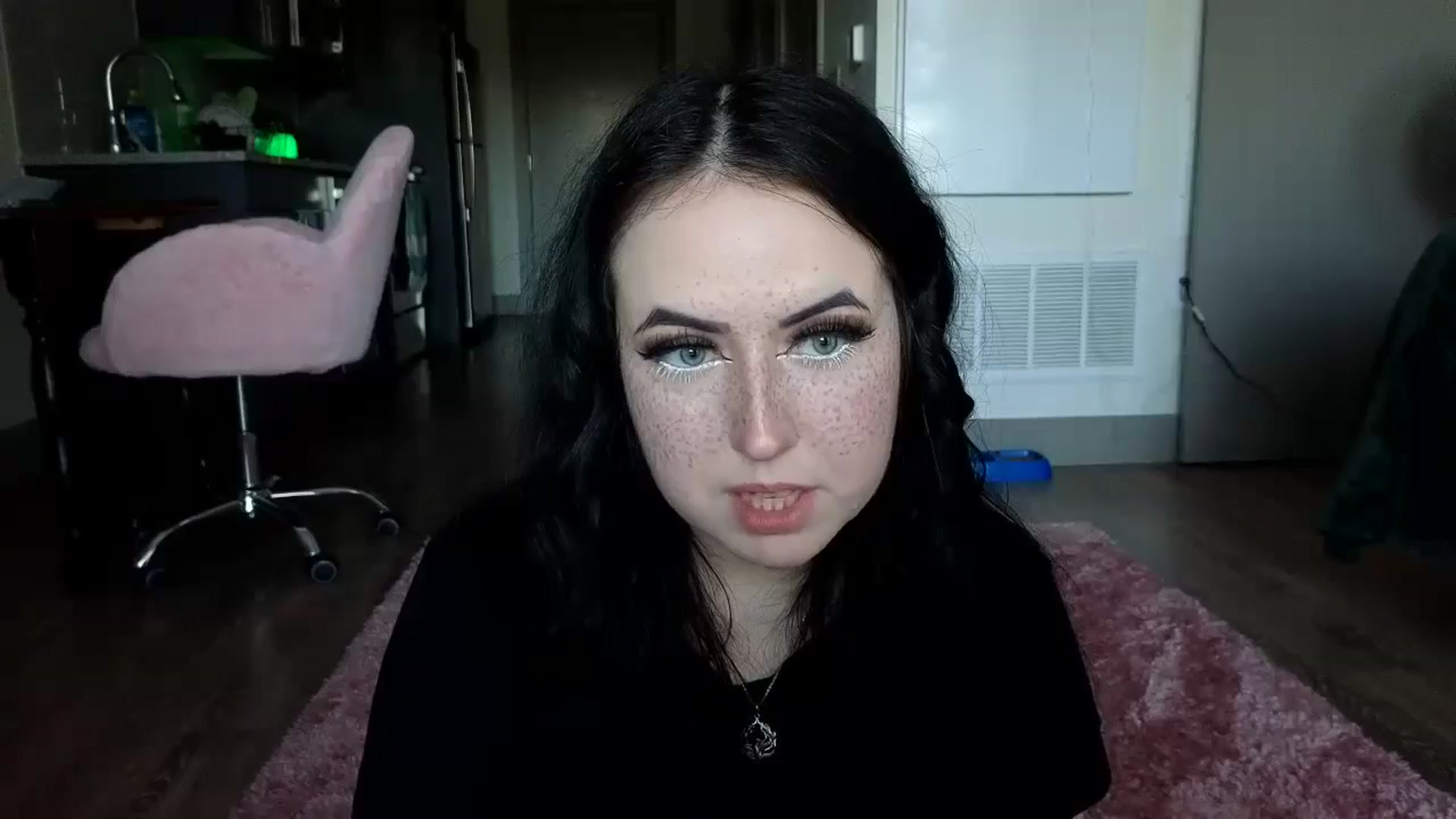 Gallery image thumbnail from EllaEverglow's myfreecams stream on, 07/14/2024, 24:17 image 2 of 20