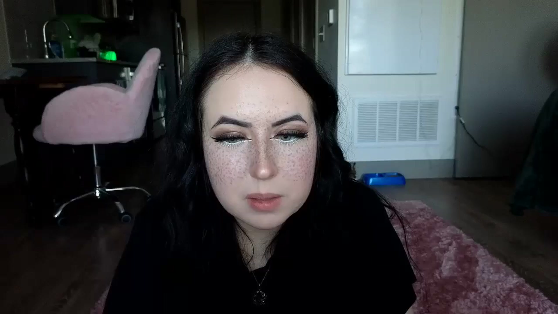 Gallery image thumbnail from EllaEverglow's myfreecams stream on, 07/14/2024, 24:17 image 1 of 20