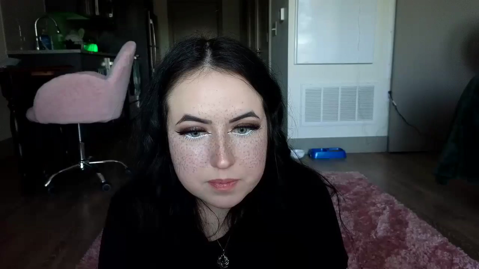 Gallery image thumbnail from EllaEverglow's myfreecams stream on, 07/14/2024, 24:17 image 3 of 20