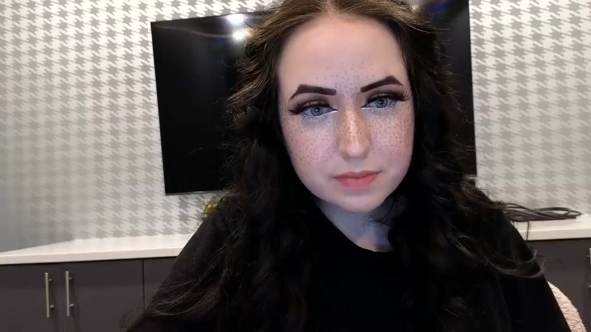 Gallery image thumbnail from EllaEverglow's myfreecams stream on, 07/19/2024, 02:01 image 8 of 20