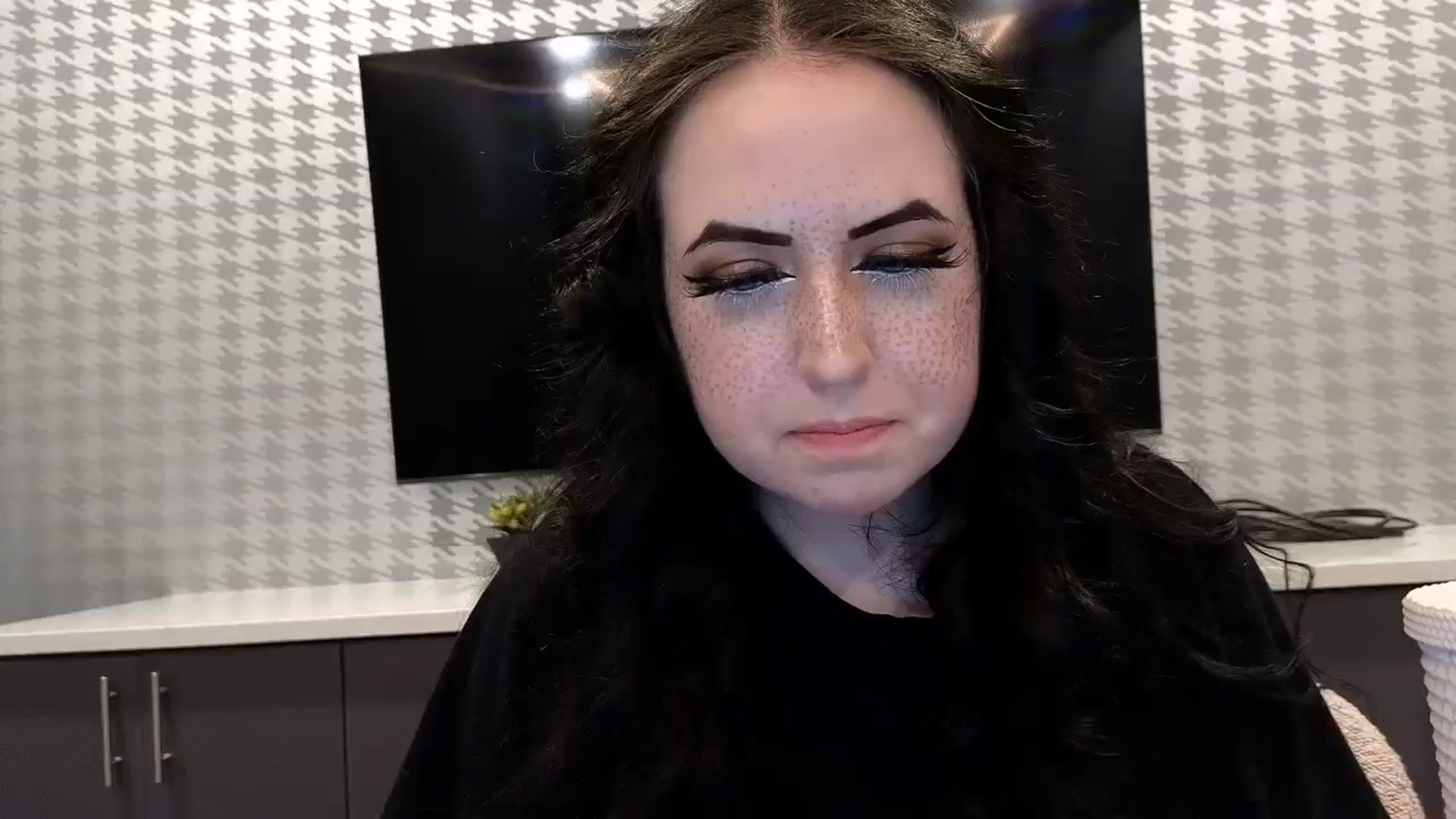 Gallery image thumbnail from EllaEverglow's myfreecams stream on, 07/19/2024, 02:01 image 10 of 20