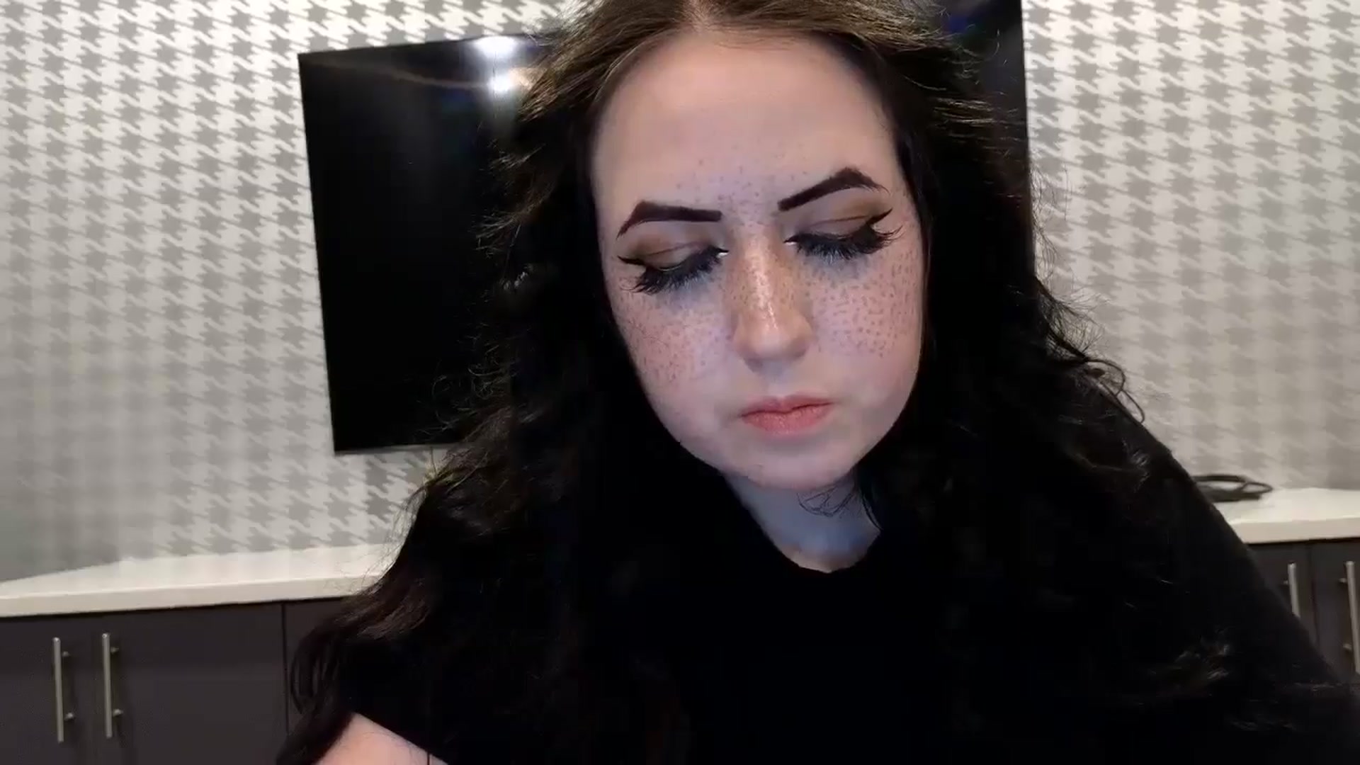 Gallery image thumbnail from EllaEverglow's myfreecams stream on, 07/19/2024, 02:01 image 15 of 20