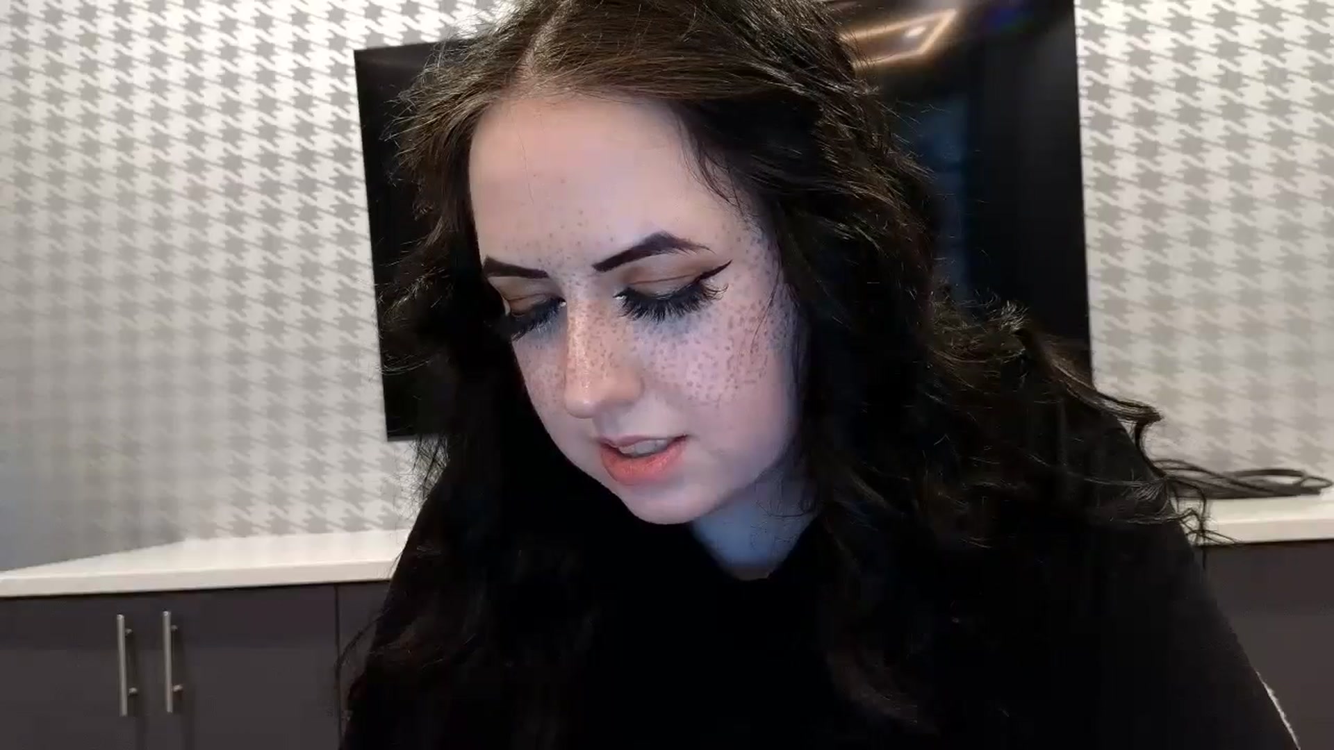 Gallery image thumbnail from EllaEverglow's myfreecams stream on, 07/19/2024, 02:01 image 6 of 20