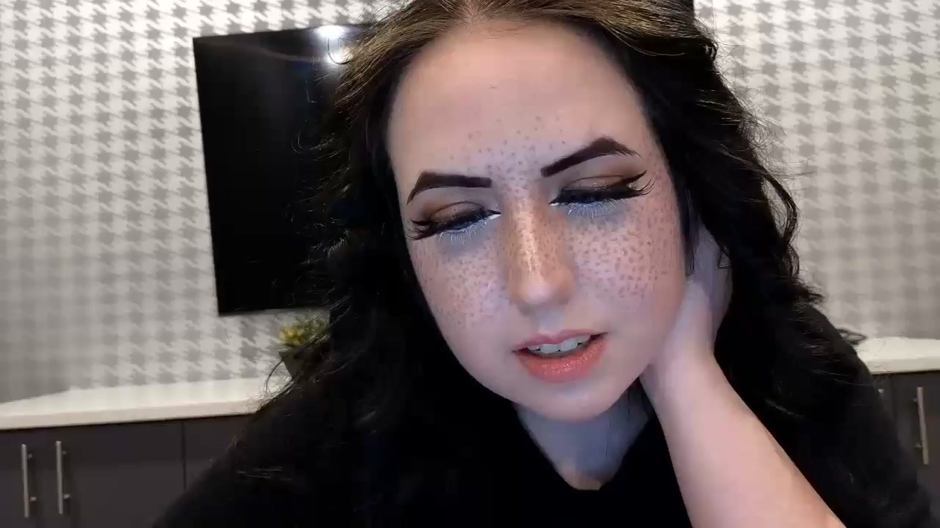 Gallery image thumbnail from EllaEverglow's myfreecams stream on, 07/19/2024, 02:01 image 18 of 20