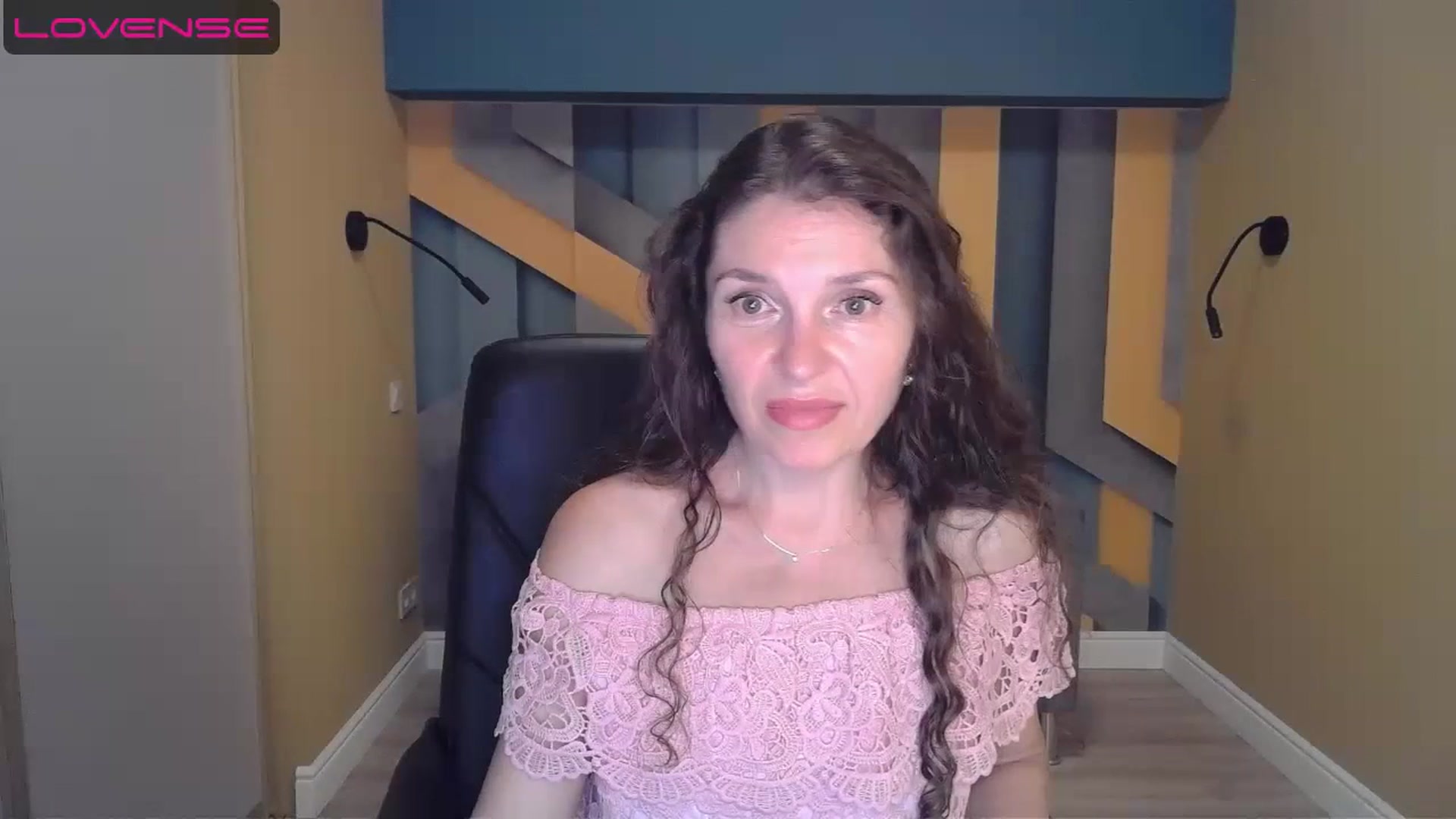 Gallery image thumbnail from EllaLong's myfreecams stream on, 07/13/2023, 12:33 image 14 of 20
