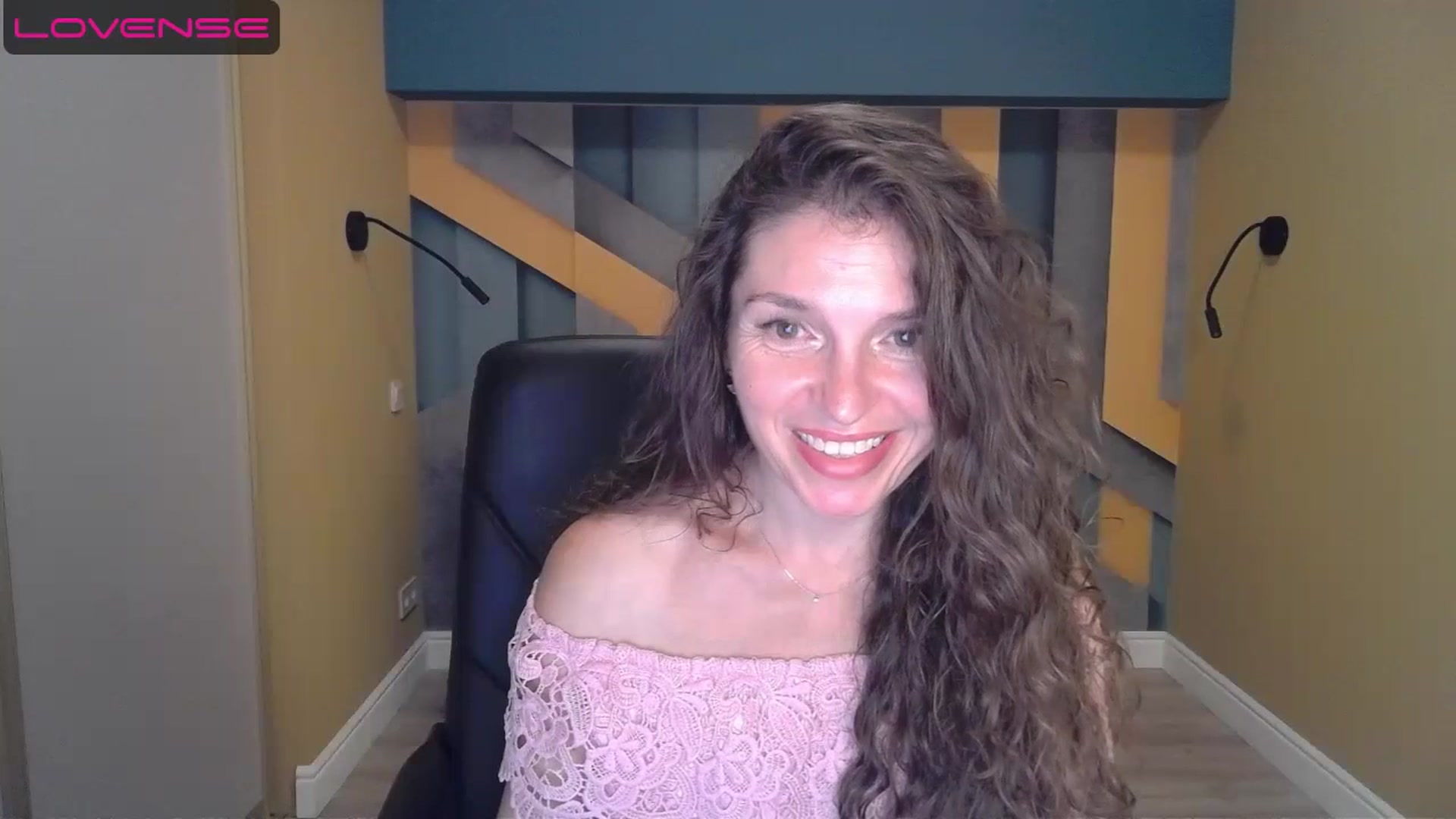 Gallery image thumbnail from EllaLong's myfreecams stream on, 07/13/2023, 12:33 image 19 of 20