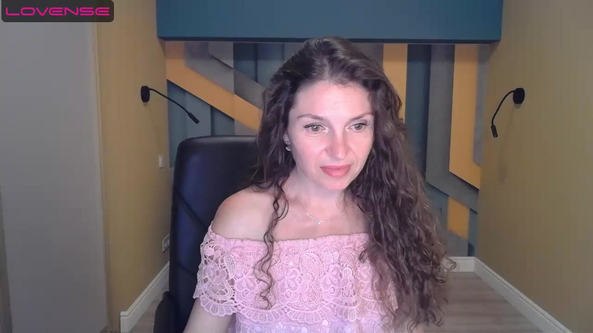 Gallery image thumbnail from EllaLong's myfreecams stream on, 07/13/2023, 12:33 image 13 of 20