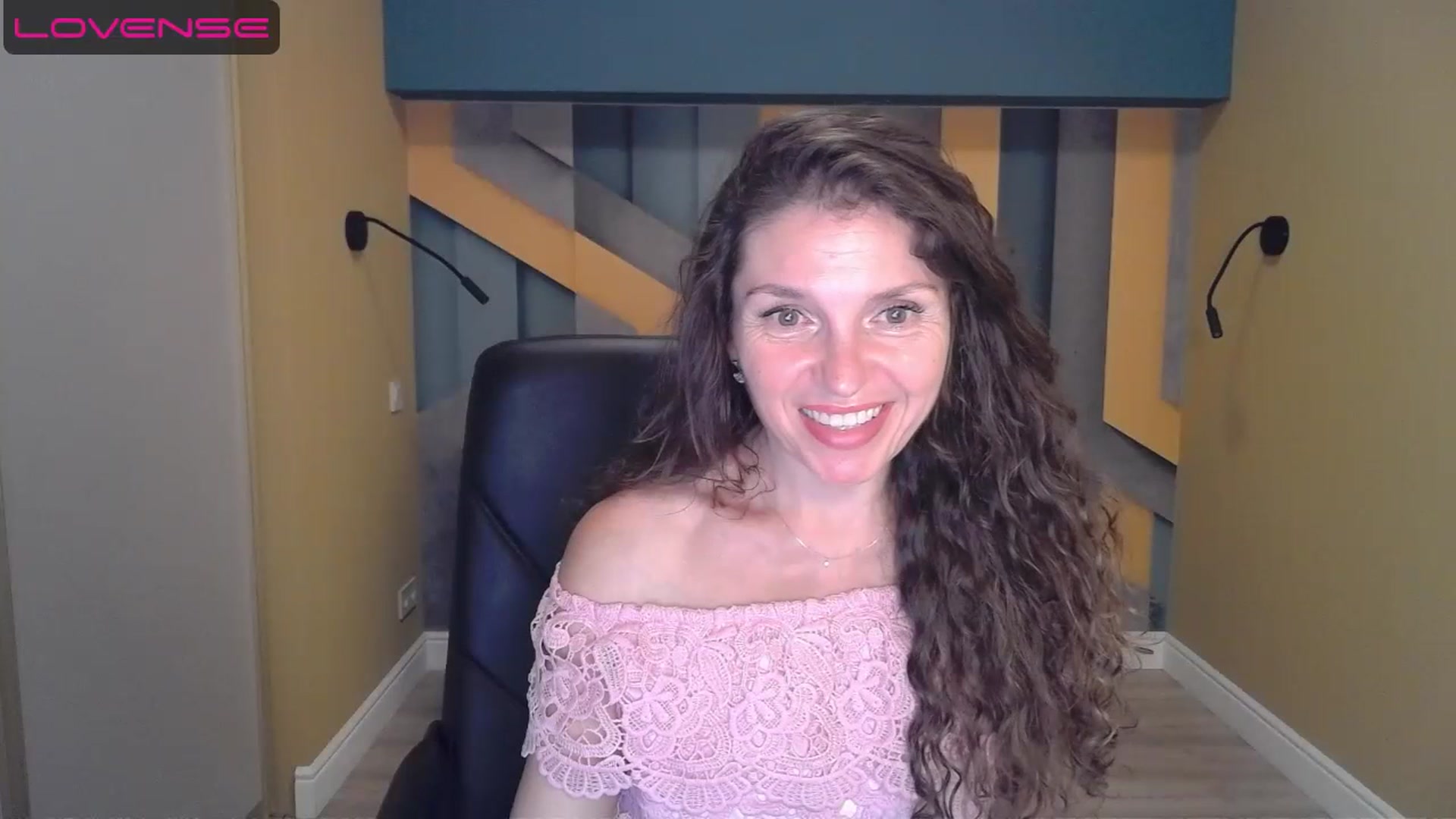 Gallery image thumbnail from EllaLong's myfreecams stream on, 07/13/2023, 12:33 image 18 of 20