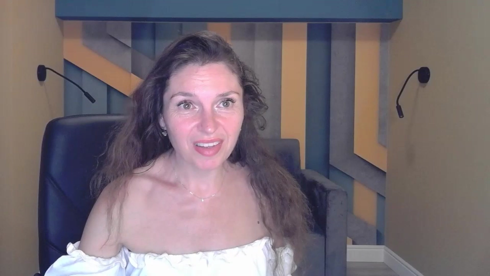 Gallery image thumbnail from EllaLong's myfreecams stream on, 07/14/2023, 12:15 image 14 of 20