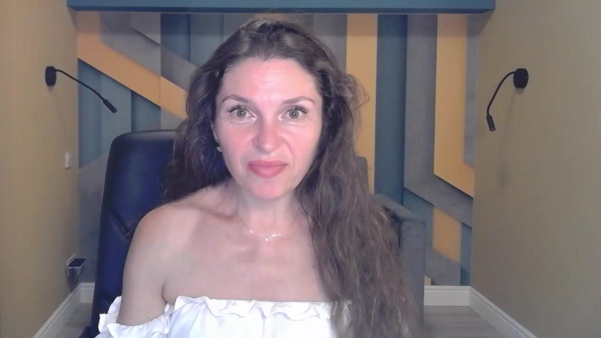 Gallery image thumbnail from EllaLong's myfreecams stream on, 07/14/2023, 12:15 image 6 of 20