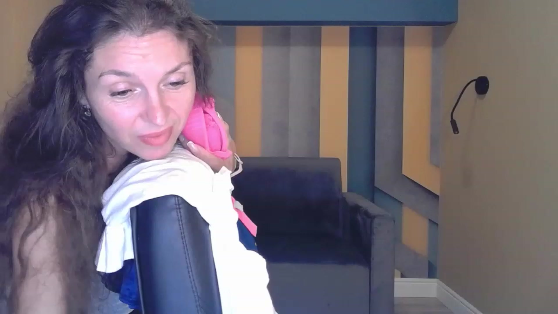Gallery image thumbnail from EllaLong's myfreecams stream on, 07/14/2023, 12:59 image 2 of 20
