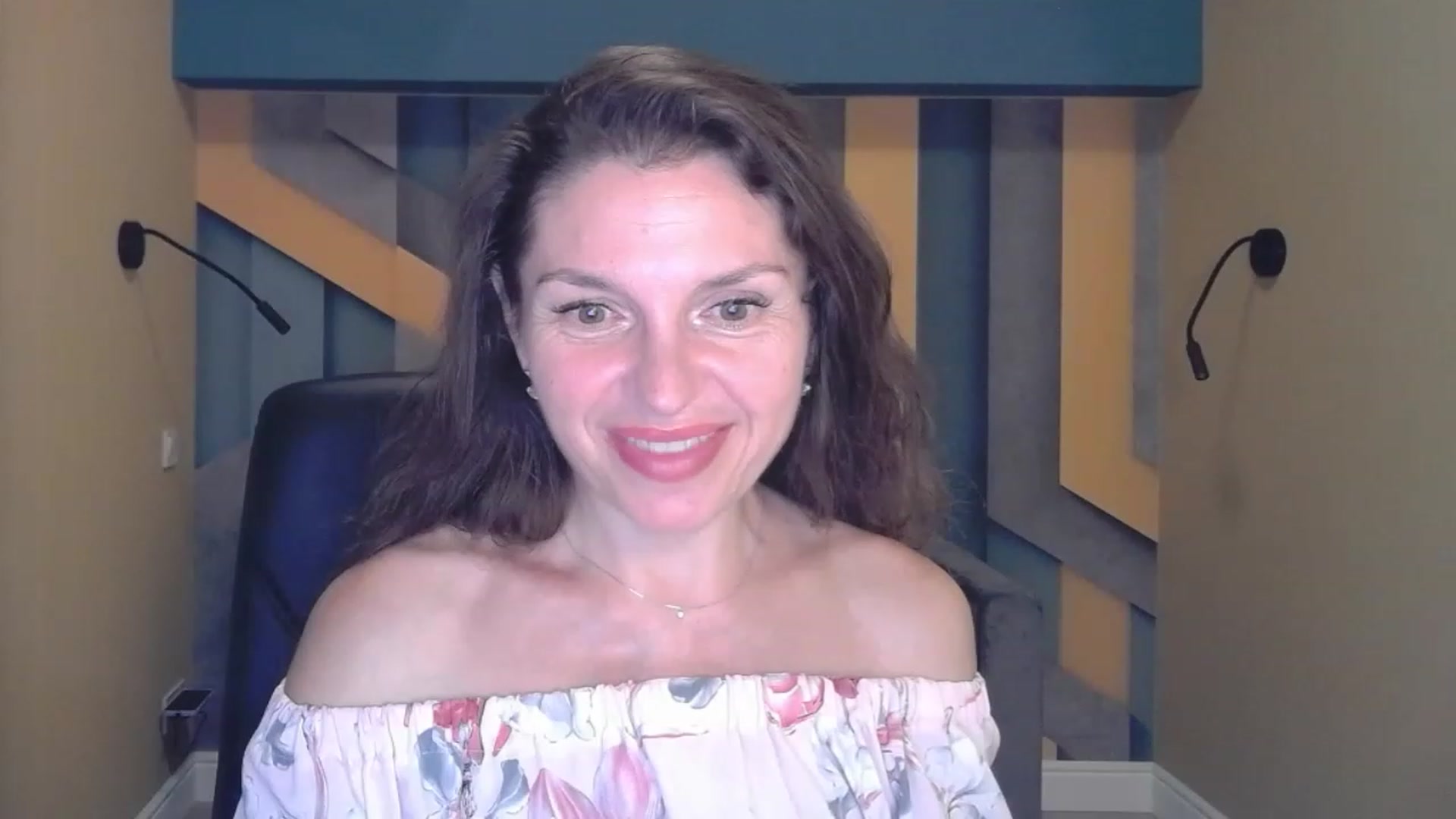 Gallery image thumbnail from EllaLong's myfreecams stream on, 07/14/2023, 14:37 image 6 of 20